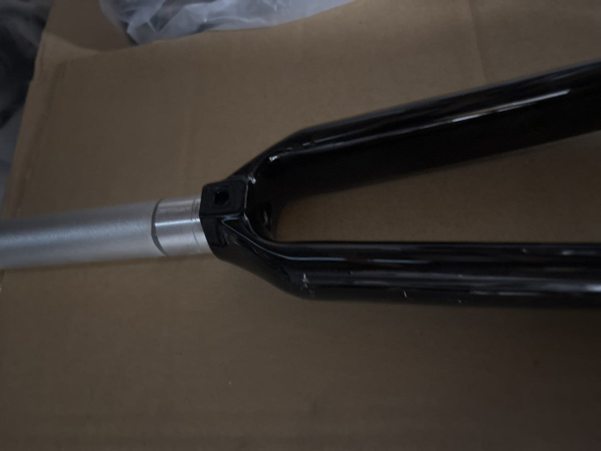 Fourche carbone route 1‘‘ - Velomane